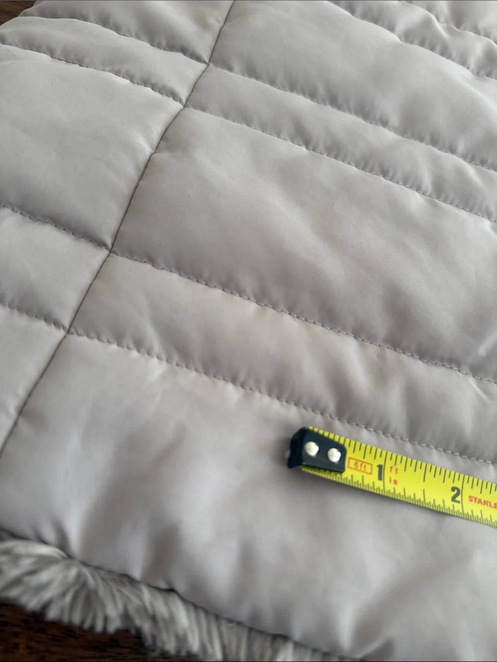 Reversible vest puffer / faux fur